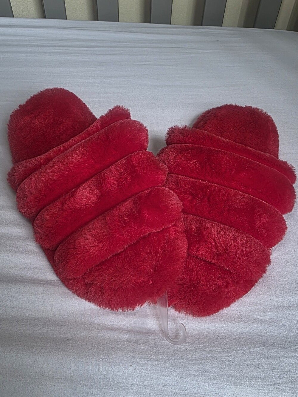 Snoozies! Plush Red Fuzzy Slide Slippers Size Medium NWOT